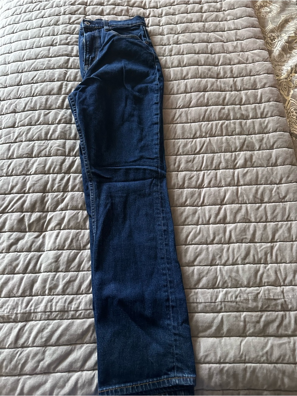 Abercrombie & Fitch Women's High-Rise Dark Blue Straight Jeans